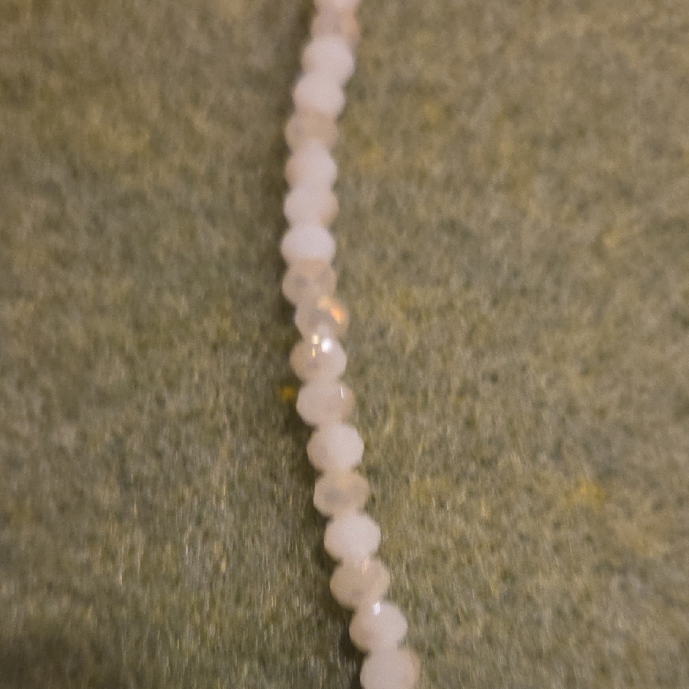 Elegant Cream Beaded Necklace - Picture 3 of 6